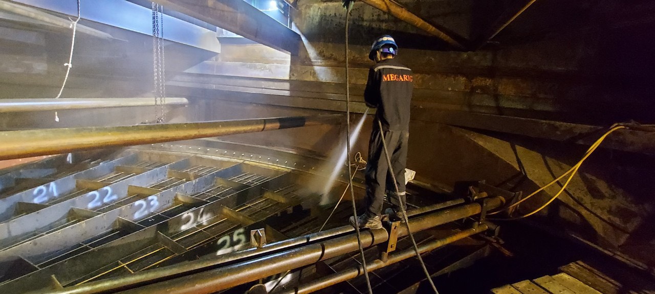 Removal, sanitary cleaning, island working surface the Element Baskets air dryer GAH furnace 1