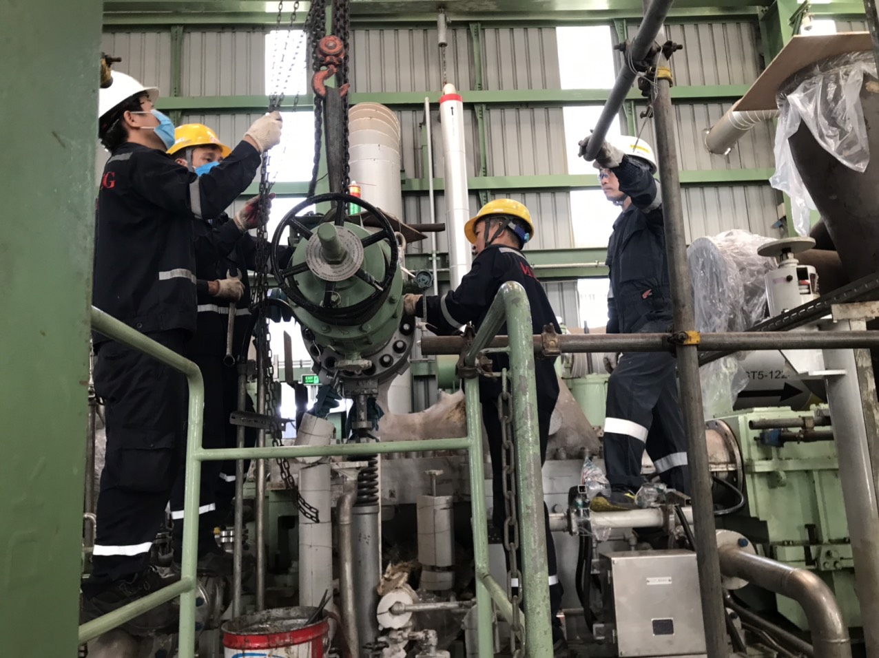 Providing turbine major maintenance service