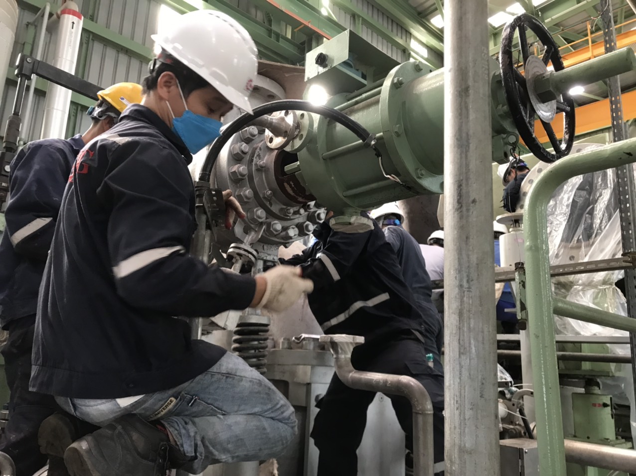 Providing turbine major maintenance service